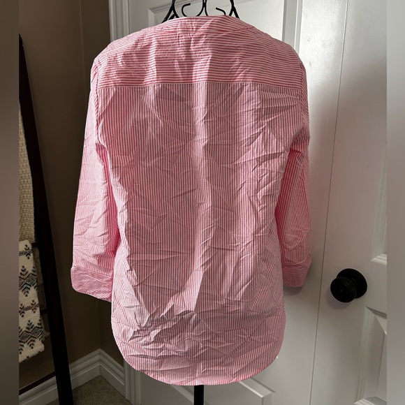 Vineyard Vines Performance Harbor Savannah Pink and White Striped Pull Over Top - Picture 3 of 6